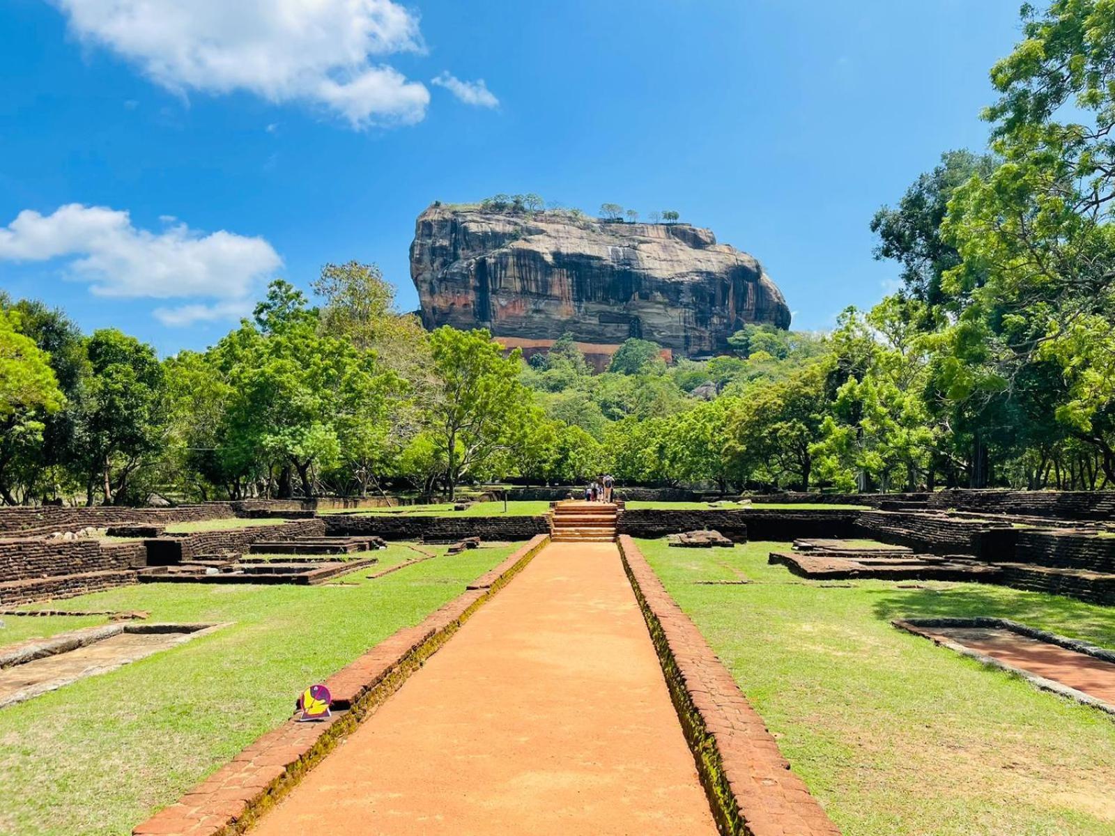 Birdwing Sigiriya Hotel Exterior photo