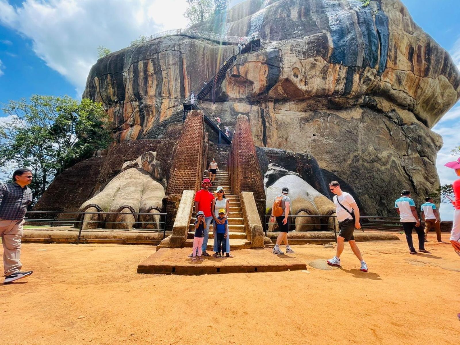 Birdwing Sigiriya Hotel Exterior photo